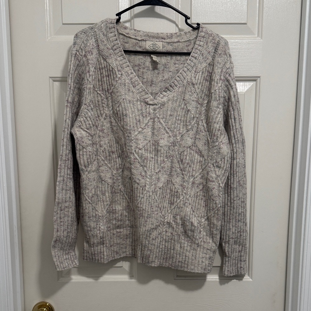 St. John's Bay Women's Cream V-Neck Sweater